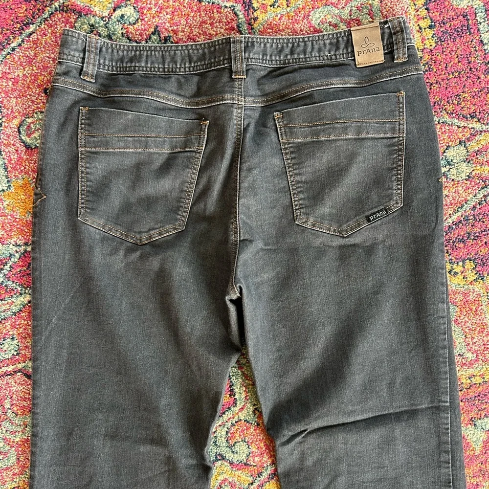 PrAna | Men's ‘Black’ Charcoal Grey Slim Fit Straight Leg Axiom Jeans Sz W38 L30